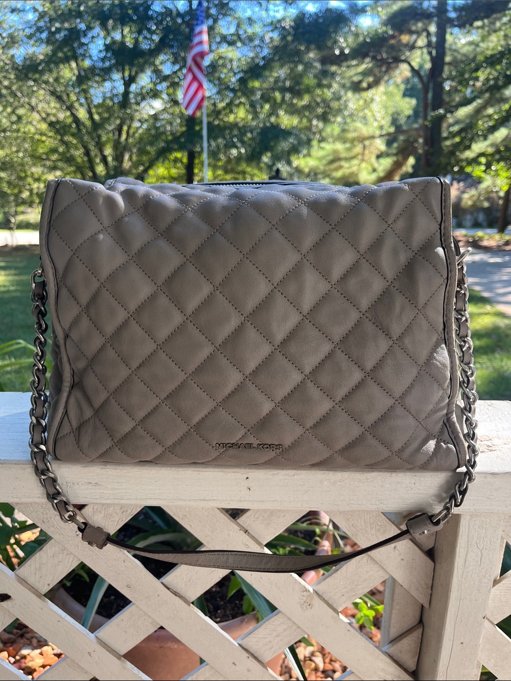 MICHAEL KORS Large Quilted Rachel Shoulder Bag in Taupe Gray